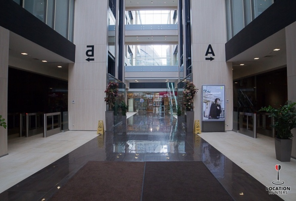 525 — ОФИСНЫЙ ЦЕНТР С ПОМЕЩЕНИЯМИ БЕЗ ОТДЕЛКИ